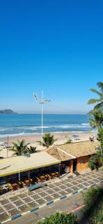 Pé na areia Praia do Tombo - Guarujá - 1