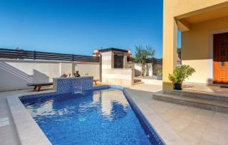 3 Bedroom Lovely Home In Barbariga - Barbariga - 1