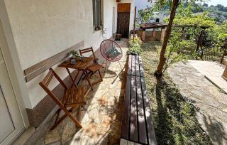 Amazing Apartment In Jesenice With Wifi - 1
