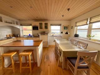 Sea & Mountain View 3 Bedroom - Leynar - 8