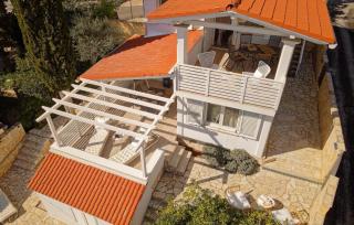 Stunning Home In Vrboska With Kitchen - Vrboska - 2