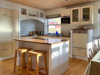 Sea & Mountain View 4 Bedroom - 7