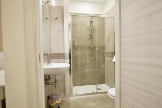 Six Rooms - Neapel - 0