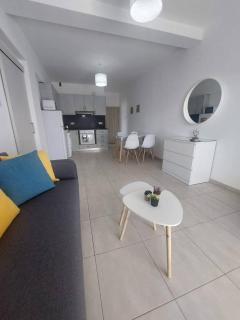 DOWNTOWN 2 BEDROOM LARNACA CENTER - Larnaca - 8