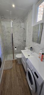 Appartement moderne et contemporain, Wifi, 2 pers - Pau - 3