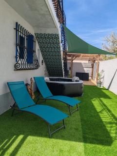 Superbe appartement pour deux avec jacuzzi - Vias - 0