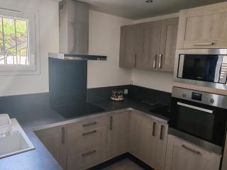 Superbe appartement pour deux avec jacuzzi - Vias - 3