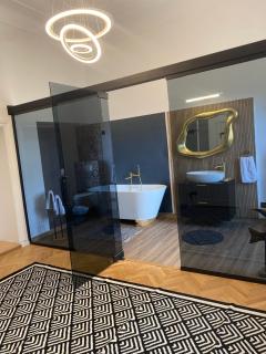 Schiller Rooms - 1