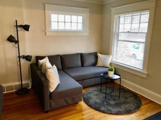 The House Hotels - Thoreau #3 - Centrally Located in Lakewood - 10 Minutes to Downtown Attractions - Lakewood - 8