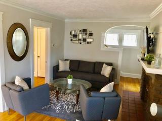 The House Hotels - Thoreau #3 - Centrally Located in Lakewood - 10 Minutes to Downtown Attractions - Lakewood - 9