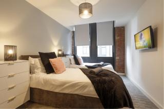 Beautiful 2 Bed With Balcony - 1