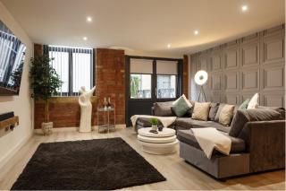 Beautiful 2 Bed With Balcony - Bradford - 9