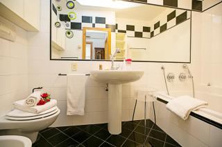 Elegance Suite Isabella - Happy Rentals - Riva del Garda - 2