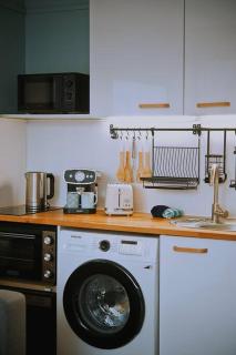 Appartement au calme rénové & climatisé en Plein centre du port - 1