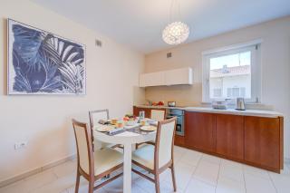 Casa Margherita Few Minutes From Lake - Happy Rentals - 6