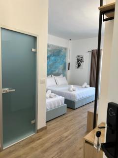 EMAR Beachfront Hotel Ksamil - Ksamil - 5