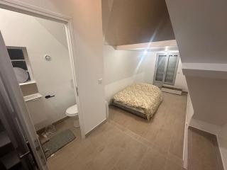 Studio dans une maison 2/3 - 0