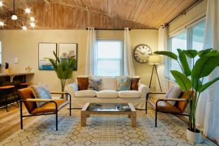 Serenity Sol ※ Surfside Charmer Near Beach & Jetty - Surfside Beach - 0