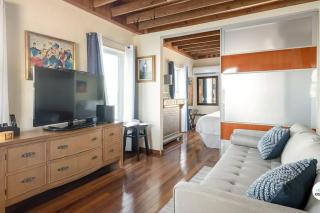 Komffy Waterfront Studio w/King Bed & Free Parking - 0