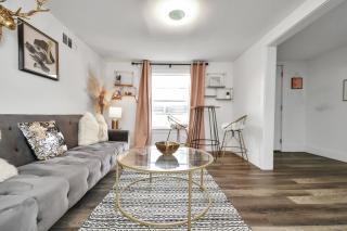 Golden Luxe Getaway "EaDo HTX" - 8
