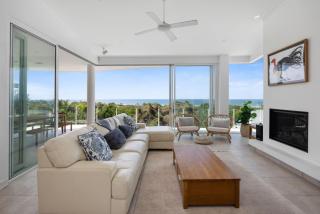 7 on Pelican Street Peregeian Beach - 2