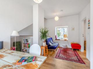 Earthspring Flat - 7