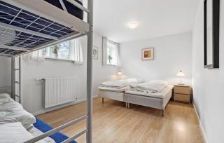 11 Bedroom Pet Friendly Home In Rønde - Rønde - 6
