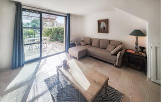 Stunning Home In Saint-Laurent-De-La-Ca - 8