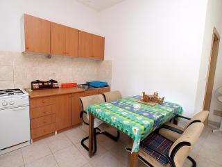 Apartment 820 - 1