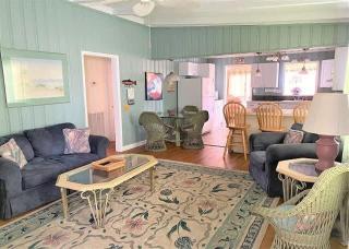 Family - Johnsons Lair- Approx 476 Feet to the Beach - Myrtle Beach - 7