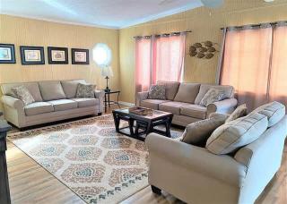 Family - Johnsons Lair- Approx 476 Feet to the Beach - 1