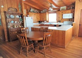Family Wolfe Cottage- Approx 178 Feet to the Beach - Myrtle Beach - 6
