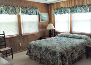 Family Wolfe Cottage- Approx 178 Feet to the Beach - Myrtle Beach - 2