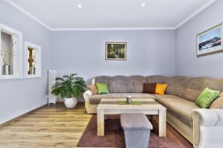 Schönes Ferienhaus Mit Swimmingpool - 1