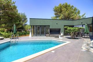 Ferienhaus mit Privatpool für 10 Personen ca 180 qm in Medulin, Istrien Südküste von Istrien - Medulin - 1