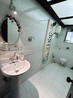Spacious luxury 2bhk with garden - Nova Bombaim - 5
