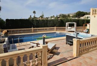 Luxury Villa - pool, hot tub, aircon, TVs, home cinema, office, Gbit Internet, sports equipment - Calpe - 0