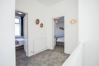 West Beck House Newcastle - Spacious Double Room - 3