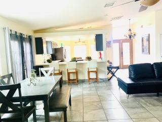 Watercreek-Four-bedroom house in Las Vegas - 9