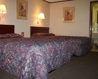 Budgetel Inn & Suites - Columbus - 4