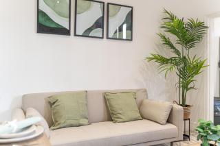 City Centre, Free Parking and Sleeps 8 - Coventry - 8