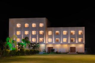 Playotel Resort Bhopal - Bhopal - 4