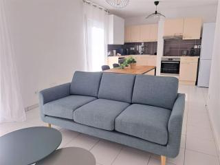 Magnifique T3 neuf, jardin, piscine, 5' de la mer - 3