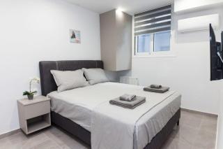 Brand New Urban Getaway next to Megaro Mousikis - Atene - 0
