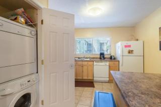 Downtown Chalet Close to Main St with Pool and Hot Tub - 2