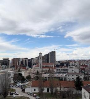 French Nest Apartment Prishtina - Pristina - 9