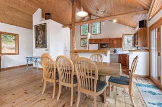 3 BDR Secluded Retreat Stunning Mountain Views - 3