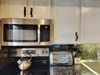 Stylish 2BR Home Near Skiing with Hot Tub Access - Breckenridge - 3
