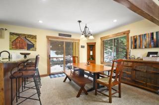 Charming 3BR with Hot Tub Walk to Town and Skiing - 3