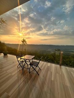 Veronica Guesthouse w/ Breathtaking Mountain View - Bagolig - 0